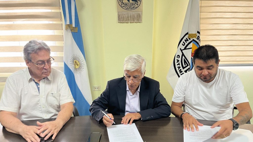 La UNCA firmó convenios para fortalecer la producción y valorización de la papa andina en Catamarca