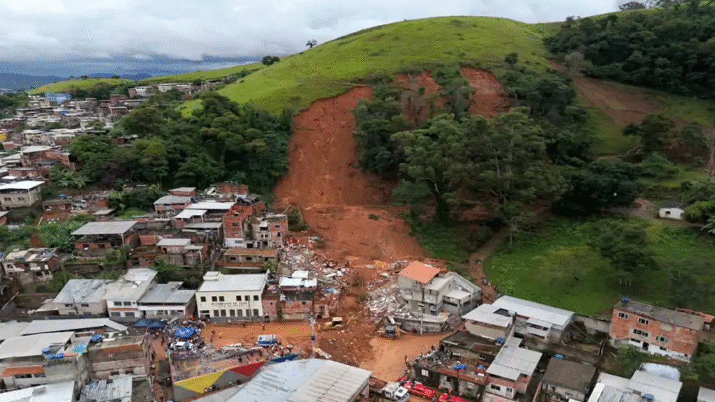 Fuertes lluvias en Brasil: 30 muertos, miles de desplazados y decenas de desaparecidos