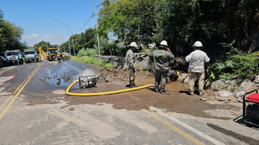 Reparan un caño de gran diámetro en Valle Viejo y habrá baja presión en varios sectores