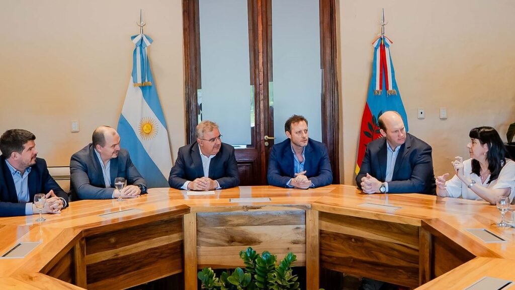 Provincia y la Cámara Minera apuntan a impulsar el desarrollo de proveedores locales