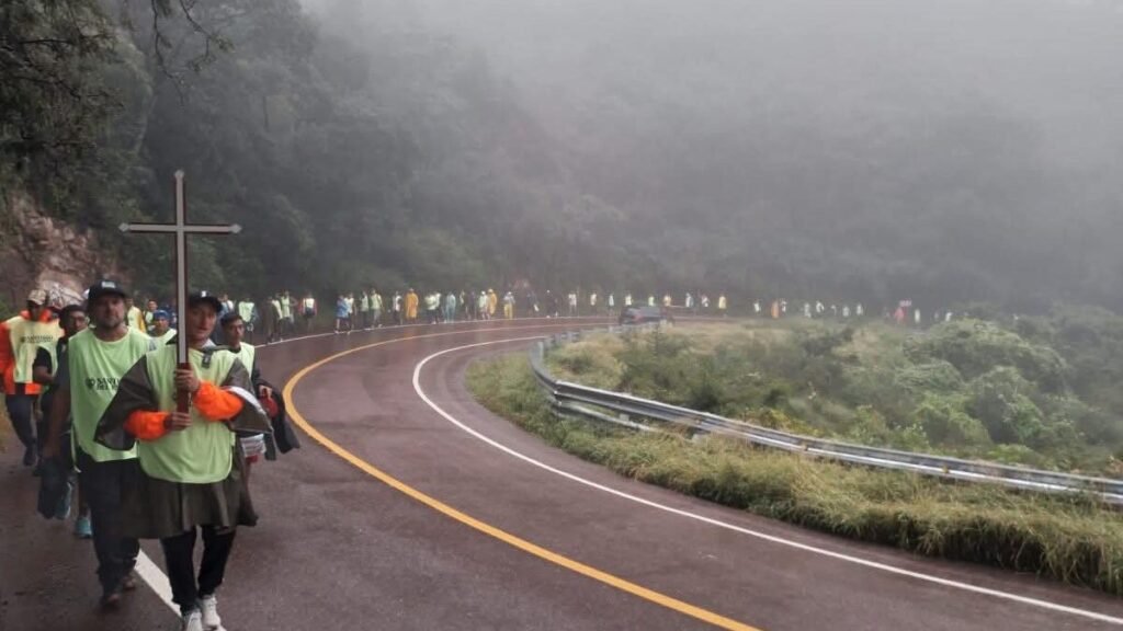 Fiestas Marianas: la devoción a pie se hace sentir en las rutas