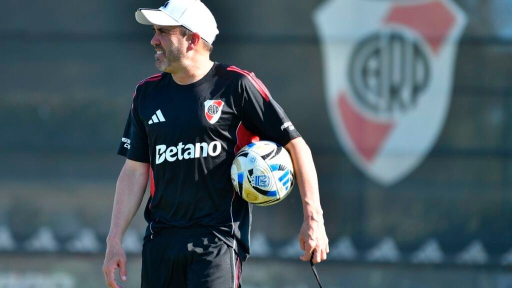 River visita a Racing en un clásico que será clave