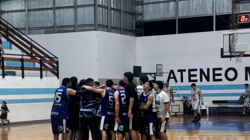 Ateneo le ganó al “cuervo” de local