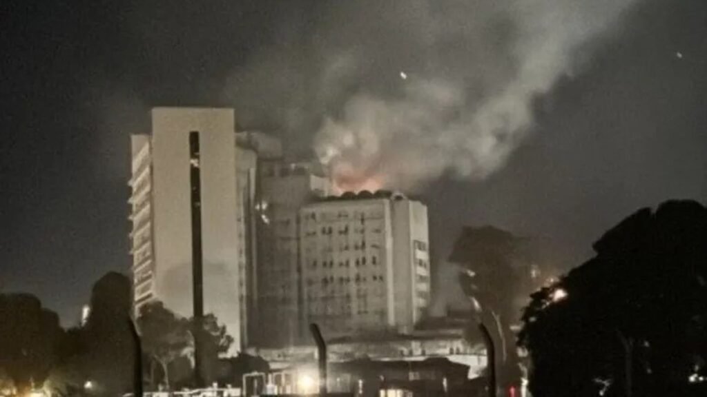 Se produjo un incendio en el edificio Libertad de la Armada: al menos 75 personas fueron evacuadas