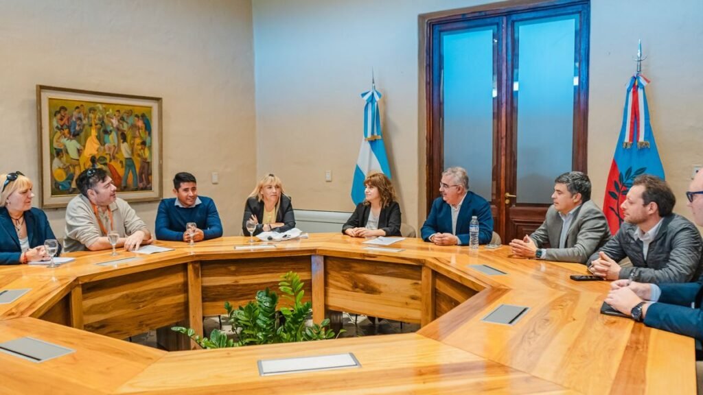 El Gobierno titularizará a unos 4.500 docentes