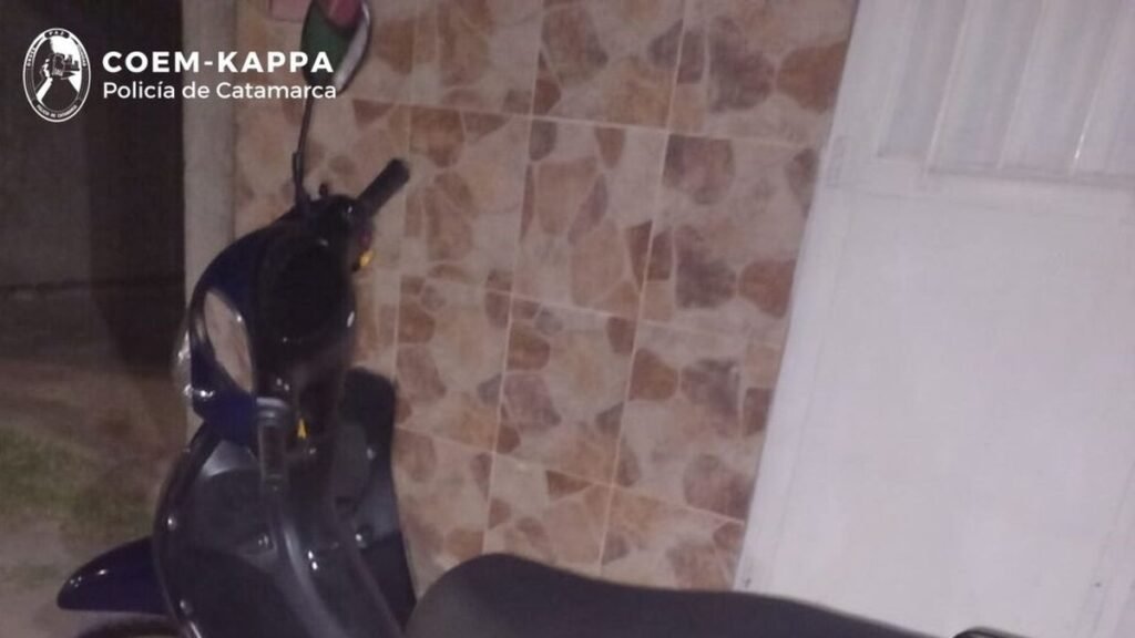 Sorprendido in fraganti cuando robaba una moto