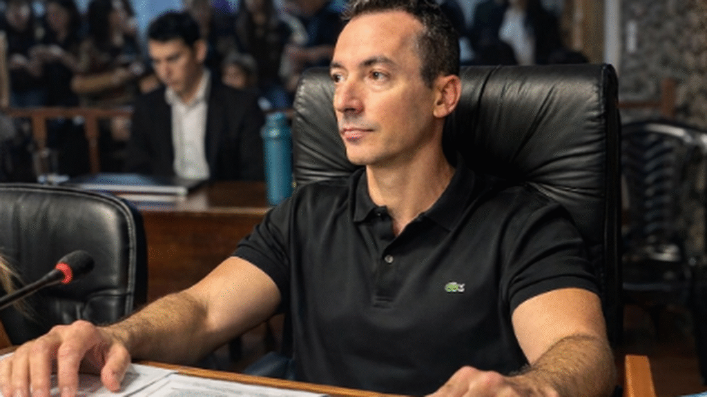 Javier Galán cuestionó la reforma de la Ley de Glaciares