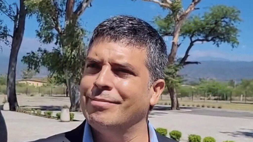 Rosales Matienzo deja Educación y será fiscal de Estado