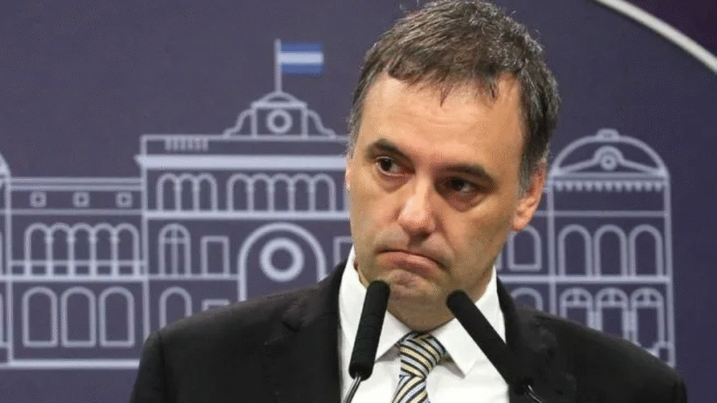 Declaran las dos jubiladas implicadas en la compra de un departamento de Manuel Adorni