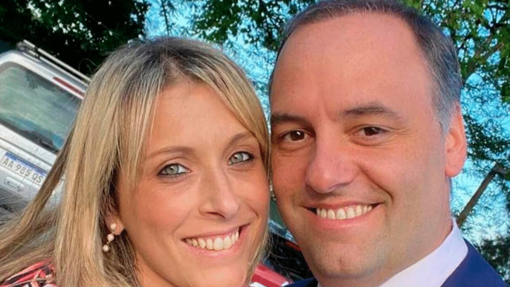 Se confirmó un nuevo viaje de Adorni