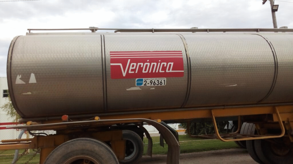 Crisis en Lácteos Verónica: las plantas siguen paralizadas y deben salarios a más de 700 trabajadores