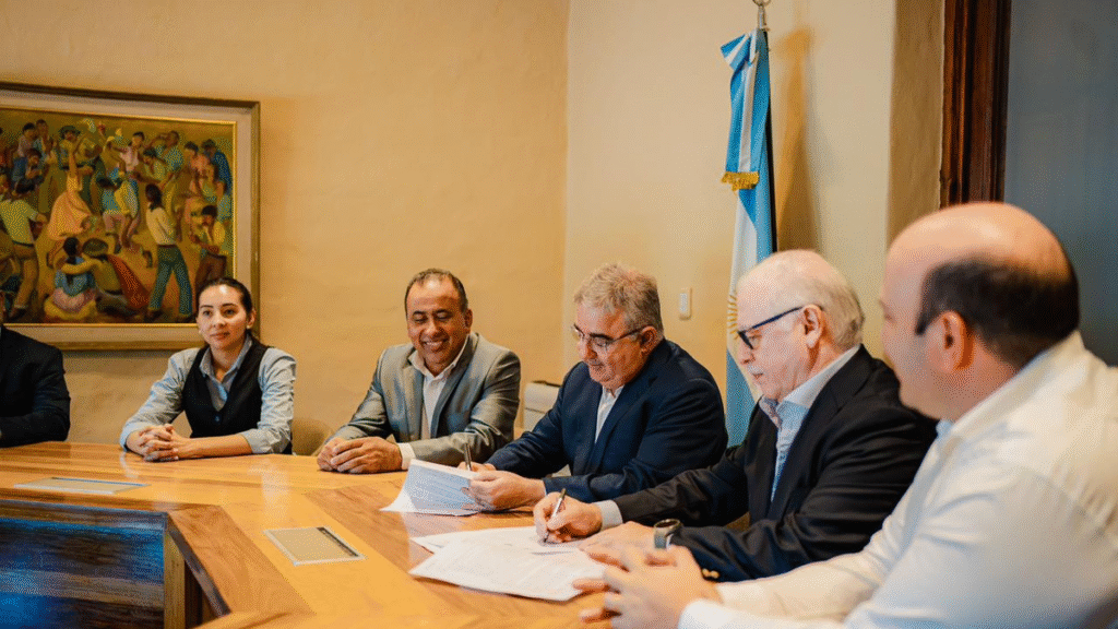 Catamarca firmó un acuerdo con el Hospital Italiano para incorporar tecnología médica