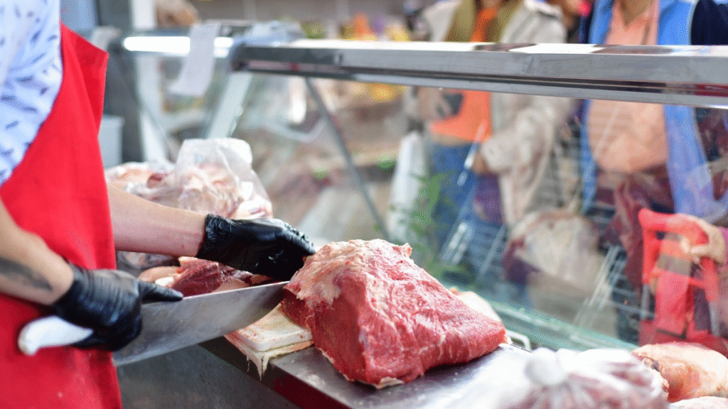 La venta de carne vuelve a caer y el consumo toca mínimos históricos