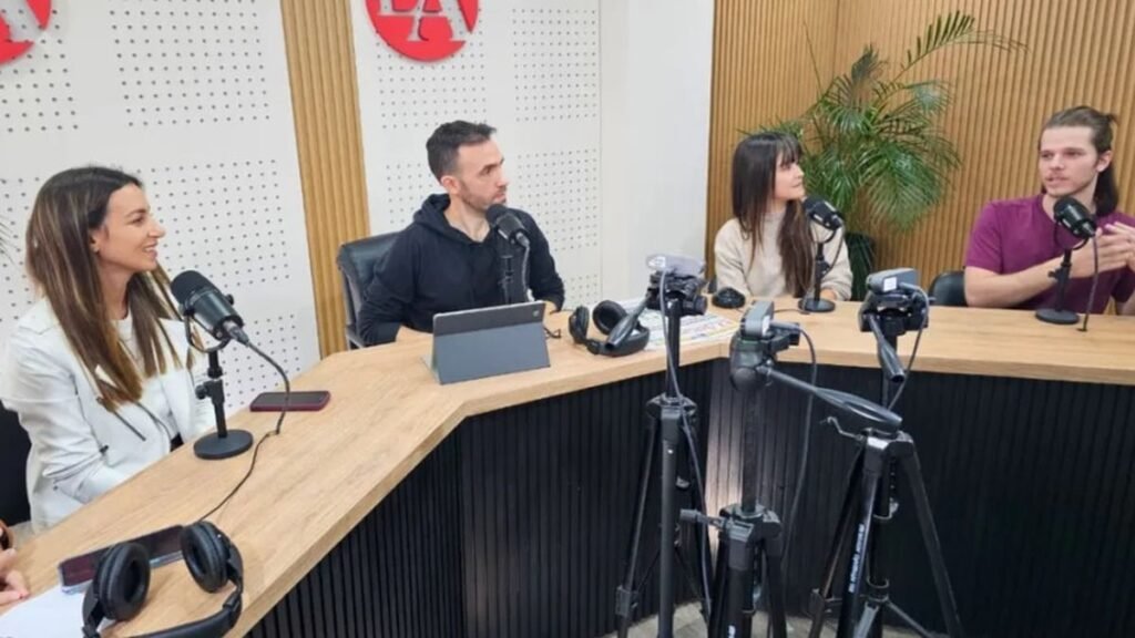 Brindaron una charla sobre geología planetaria y astrobiología