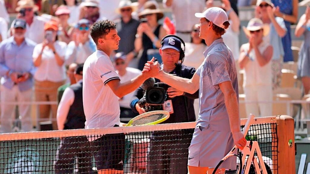 Juan Cerúndolo eliminó a Sinner en Roland Garros