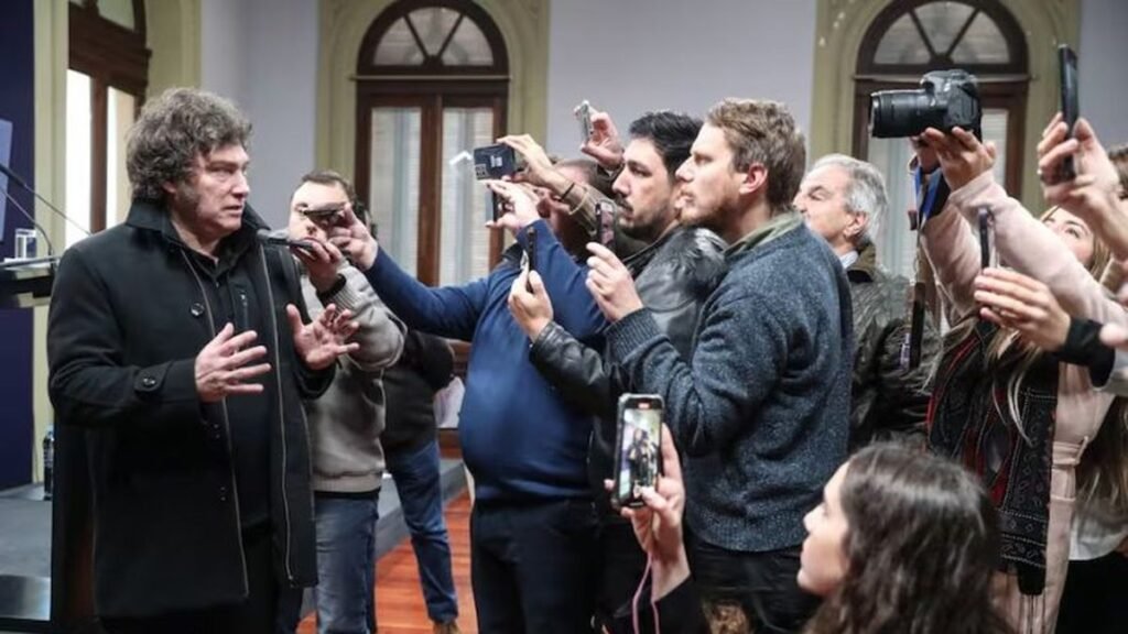 Duro reclamo de ADEPA por el hostigamiento y las agresiones a periodistas