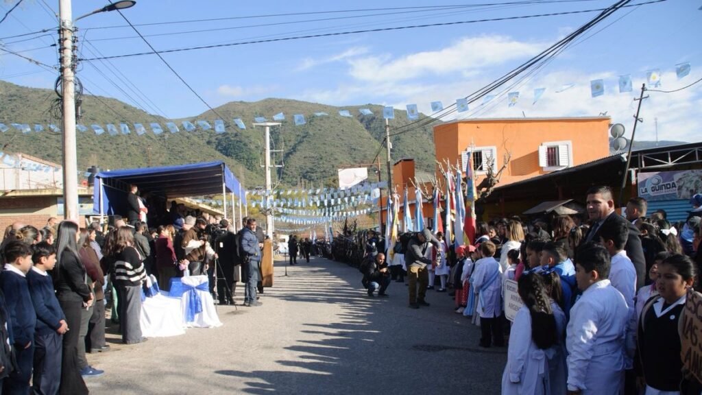 Catamarca celebró el 216º aniversario de la Revolución de Mayo