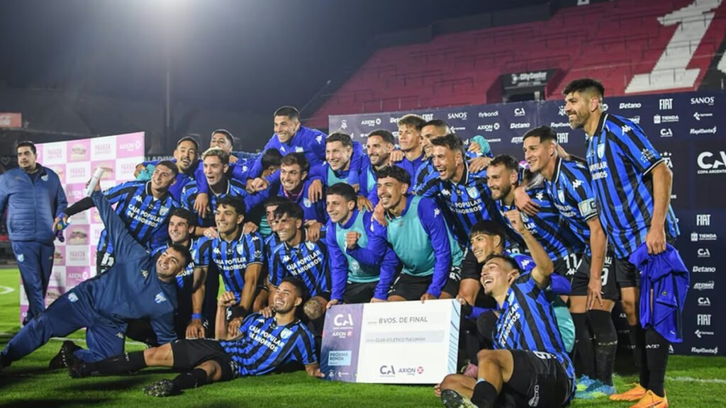 Atlético Tucumán goleó a Talleres de Córdoba y avanzó a los octavos de final