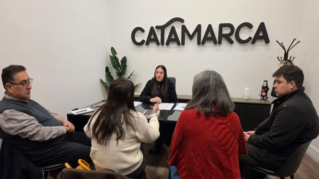 Convenio para promover prácticas profesionalizantes de estudiantes de Turismo Convenio para promover prácticas profesionalizantes de estudiantes de Turismo