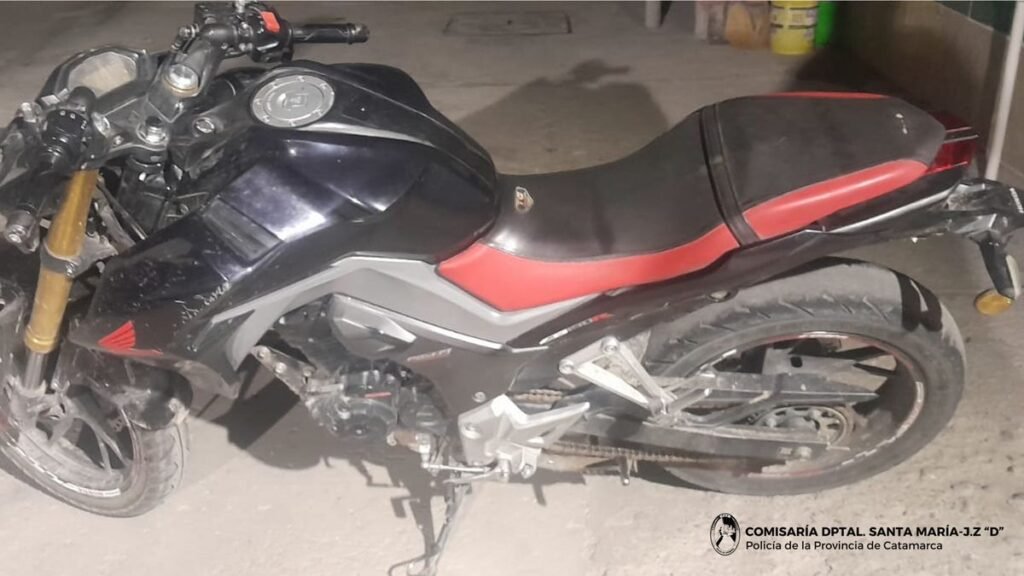 Un adolescente embistió a un policía al intentar evadir un control en Santa María Un adolescente embistió a un policía al intentar evadir un control en Santa María