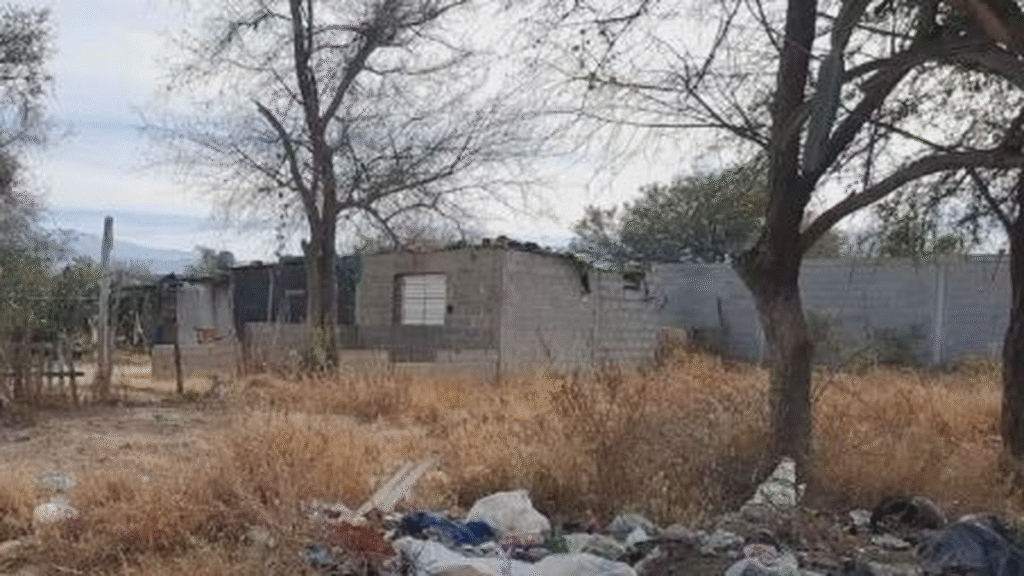 Investigan un violento ataque en un asentamiento: hubo un incendio y amenazas con un machete