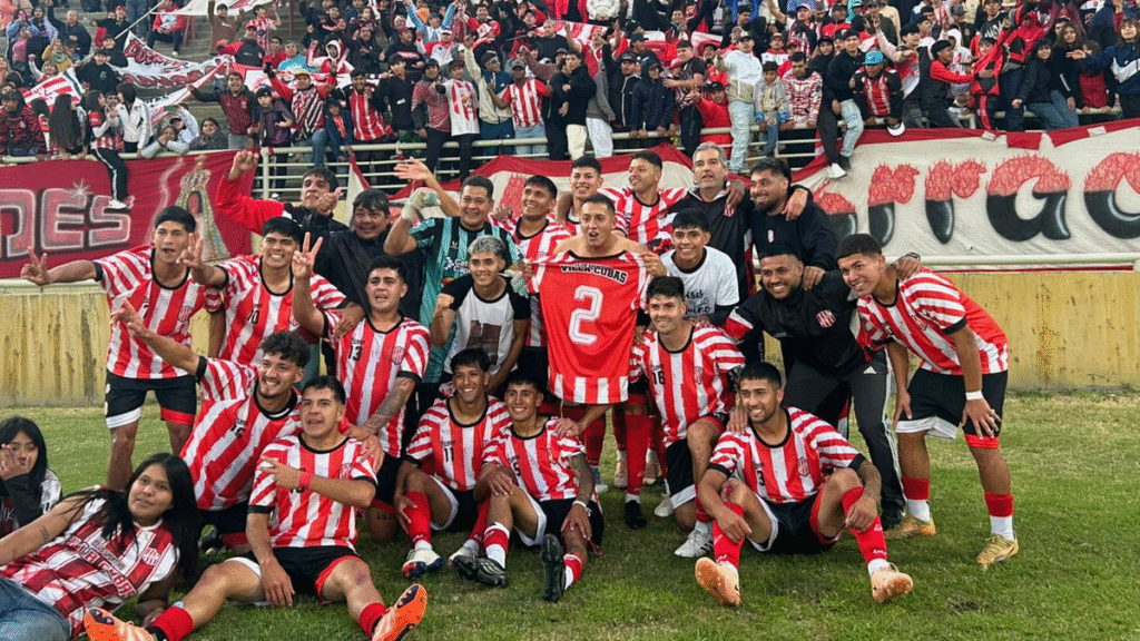 Villa Cubas se quedó con el superclásico y sigue firme en la punta