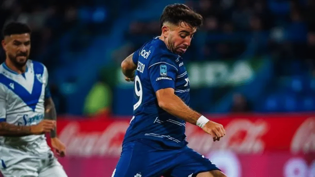 Gimnasia se hizo fuerte con uno menos, venció a Vélez en Liniers