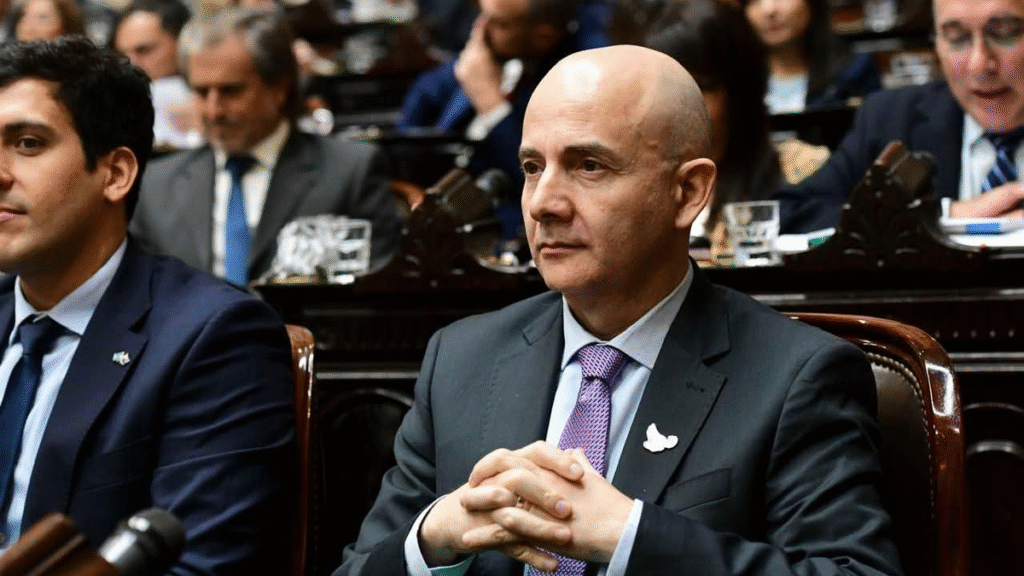 Adrián Brizuela cargó contra quienes apoyan la protesta por el financiamiento universitario