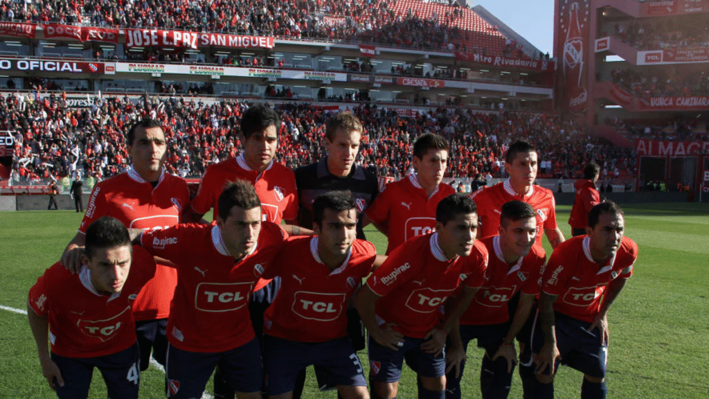 Detuvieron a dos exjugadores de Independiente tras un forcejeo con la Policía