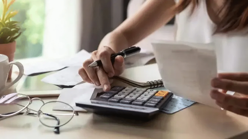 La morosidad de las familias se cuadruplica en un año y expone la ruptura entre el crédito y el ingreso real La morosidad de las familias se cuadruplica en un año y expone la ruptura entre el crédito y el ingreso real