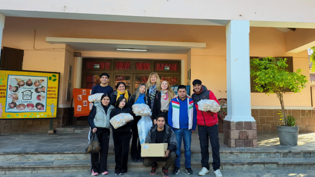Jóvenes llevaron alegría y acompañamiento al Hogar Escuela