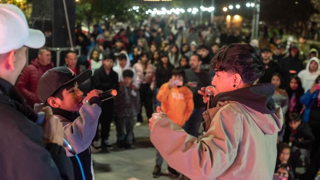 Tinogasta vibró con una plaza colmada junto al Freestyle y el 3×3
