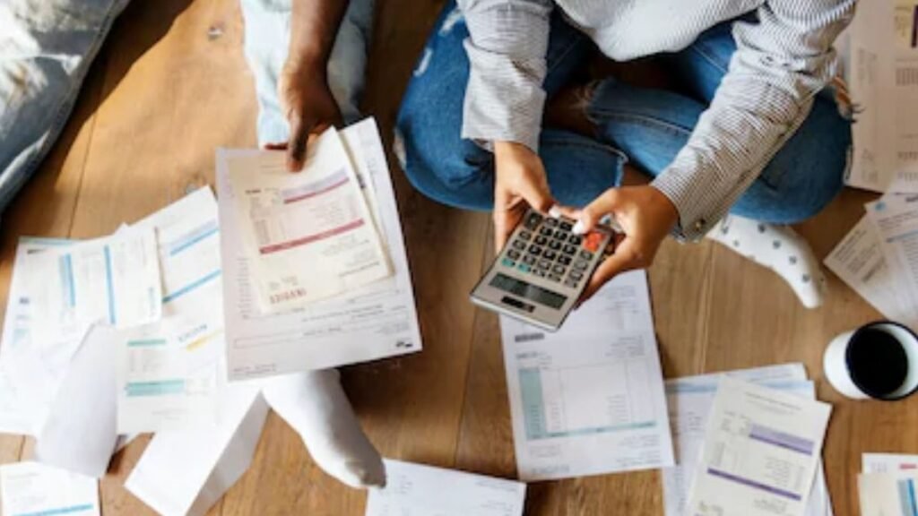 Los bancos refinancian deudas para contener la mora