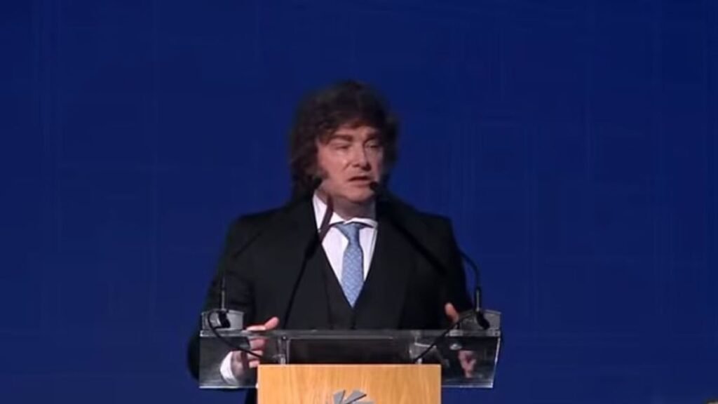 Milei afirma que se eliminó el 95% del cepo y que seguirá apretando la política monetaria contra la inflación Milei afirma que se eliminó el 95% del cepo y que seguirá apretando la política monetaria contra la inflación