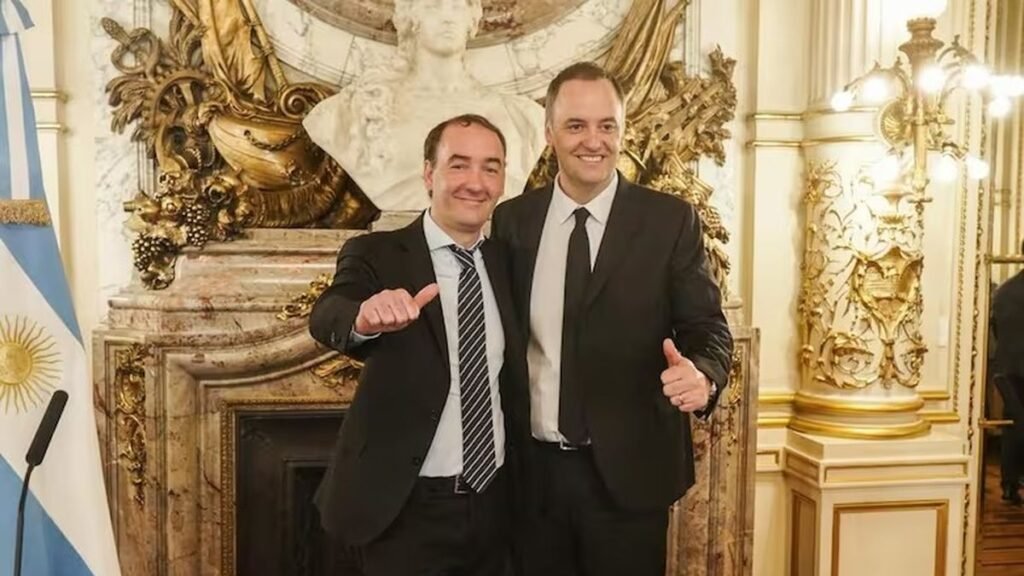 La Oficina Anticorrupción investiga al hermano de Manuel Adorni
