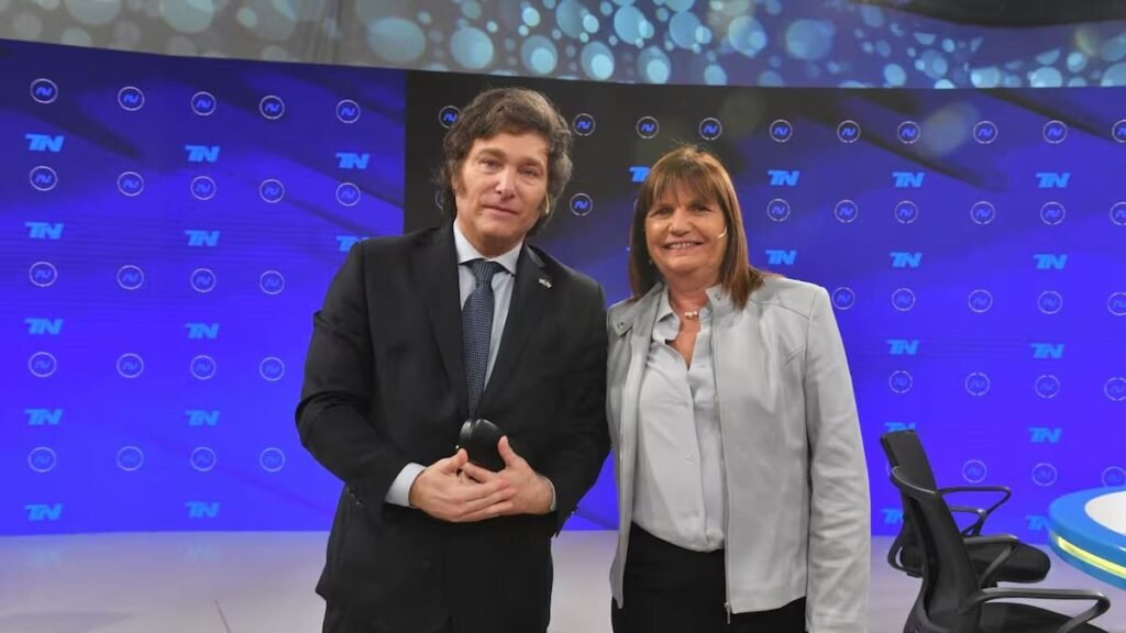 El “círculo rojo” duda de Milei, pero la encuesta lo mantiene como eje central El “círculo rojo” duda de Milei, pero la encuesta lo mantiene como eje central