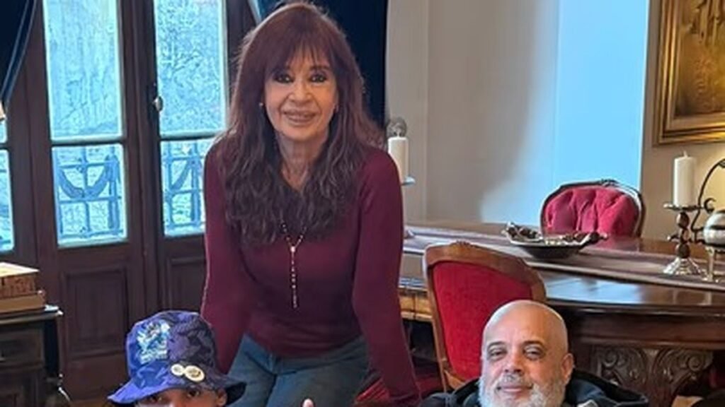 Cristina Kirchner recibió a Pablo Grillo en su domicilio Cristina Kirchner recibió a Pablo Grillo en su domicilio