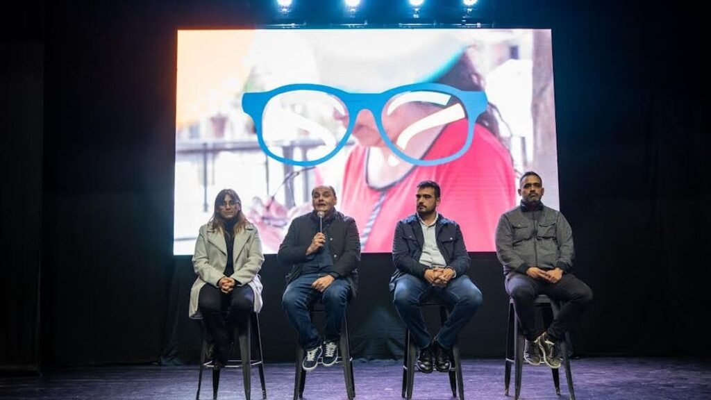 El programa “Te Veo Bien” superó los 15 mil lentes gratuitos entregados