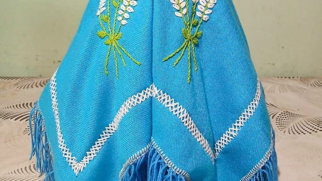 Un poncho para la Virgen del Valle, tejido con fe y tradición