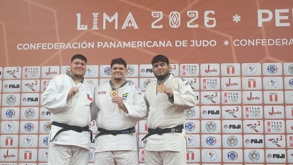 Molina, con dos medallas en Perú Molina, con dos medallas en Perú