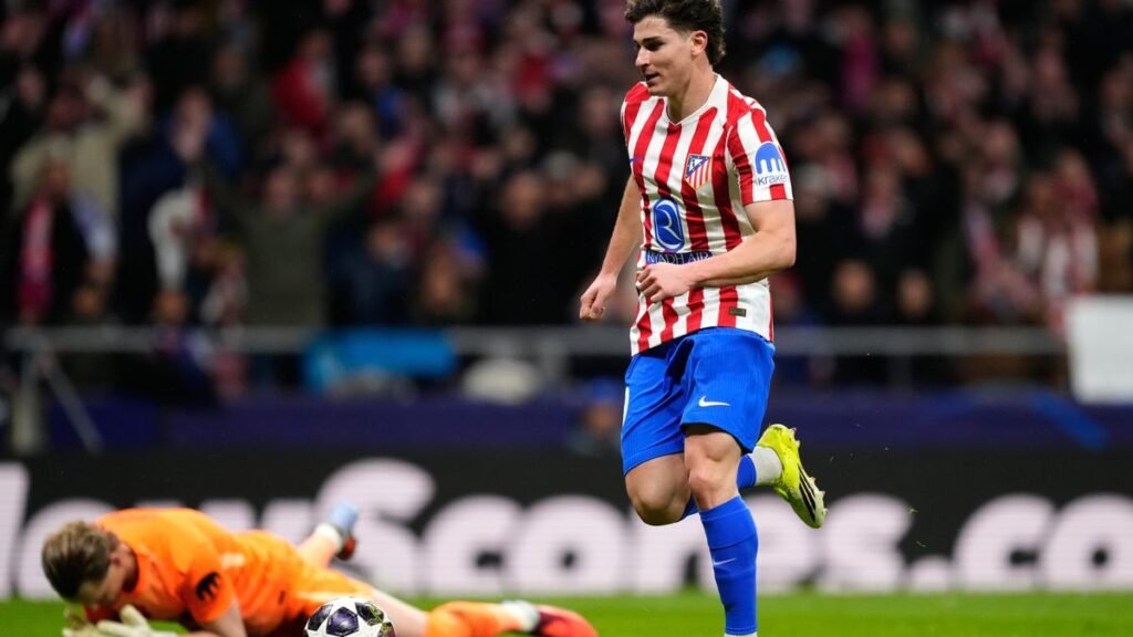Real Madrid iría por Julián Álvarez con una oferta récord