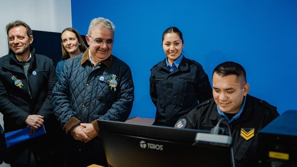Inauguraron una oficina digital de antecedentes en Londres
