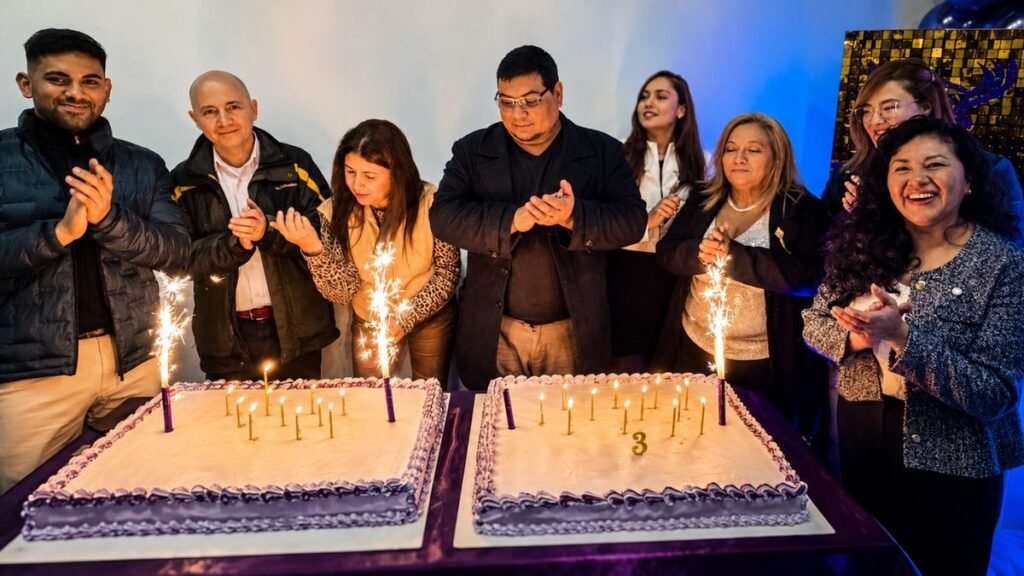 LLA celebró tres años en medio de la polémica por Manuel Adorni