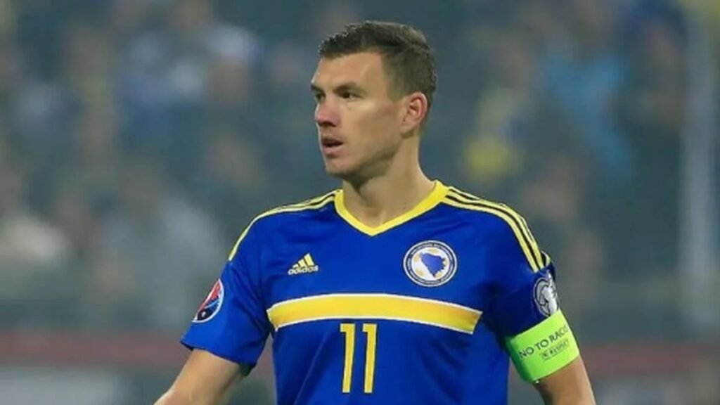 Canadá frente a Bosnia, con arbitraje del argentino Tello Canadá frente a Bosnia, con arbitraje del argentino Tello
