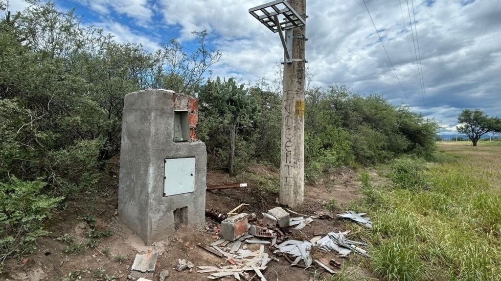 EC-SAPEM denució el robo de varios transformadores