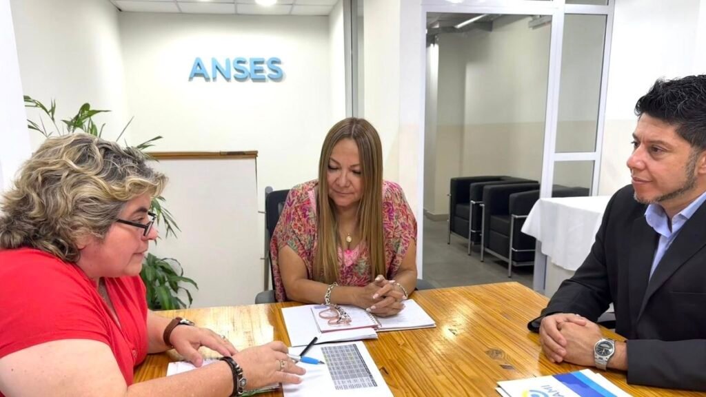 Juárez: “Catamarca no es una provincia pobre, la empobrecen con la mala política”