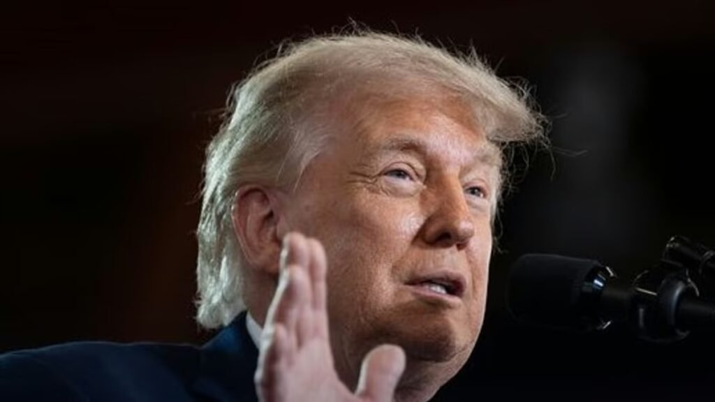 Trump anuncia que Estados Unidos atacará esta noche “muy fuerte” a Irán