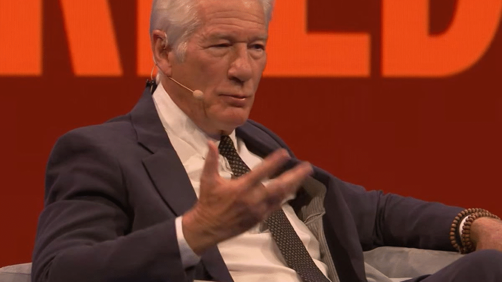 Richard Gere dijo que el mundo vive el momento “más oscuro” con Trump: “¿Quién habría pensado que un maníaco sería presidente?”