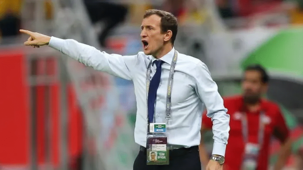 Arruabarrena aceptó la propuesta de Riquelme y está a un paso de volver a Boca como DT Arruabarrena aceptó la propuesta de Riquelme y está a un paso de volver a Boca como DT