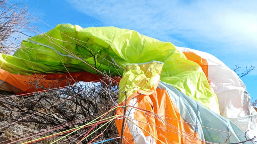 Un parapentista cayó en un precipicio en Santa María y sufrió graves lesiones Un parapentista cayó en un precipicio en Santa María y sufrió graves lesiones